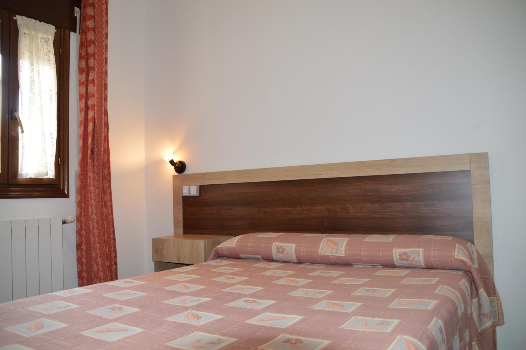 Labella - Hostal Rural Restaurante La Calahorra Ngoại thất bức ảnh