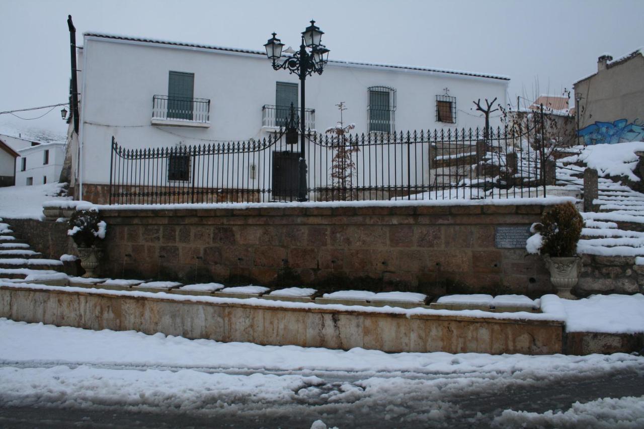Labella - Hostal Rural Restaurante La Calahorra Ngoại thất bức ảnh