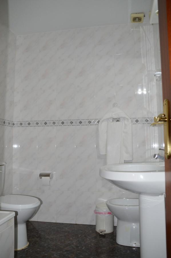 Labella - Hostal Rural Restaurante La Calahorra Ngoại thất bức ảnh